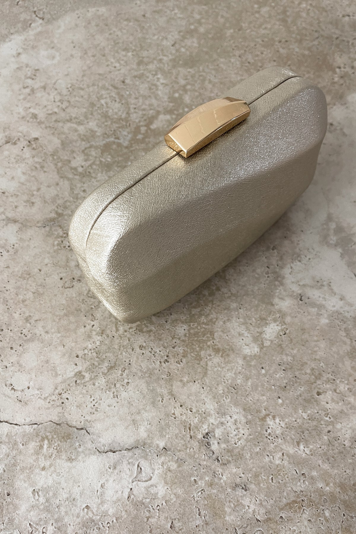 Hana Clutch