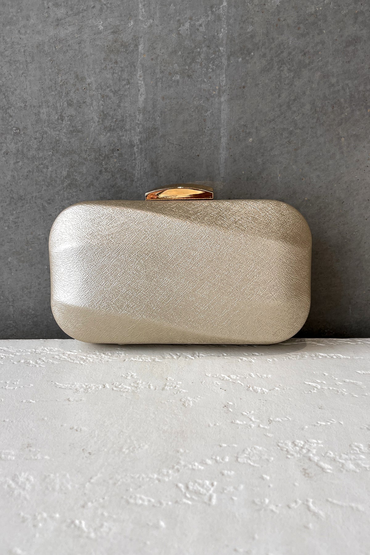 Hana Clutch
