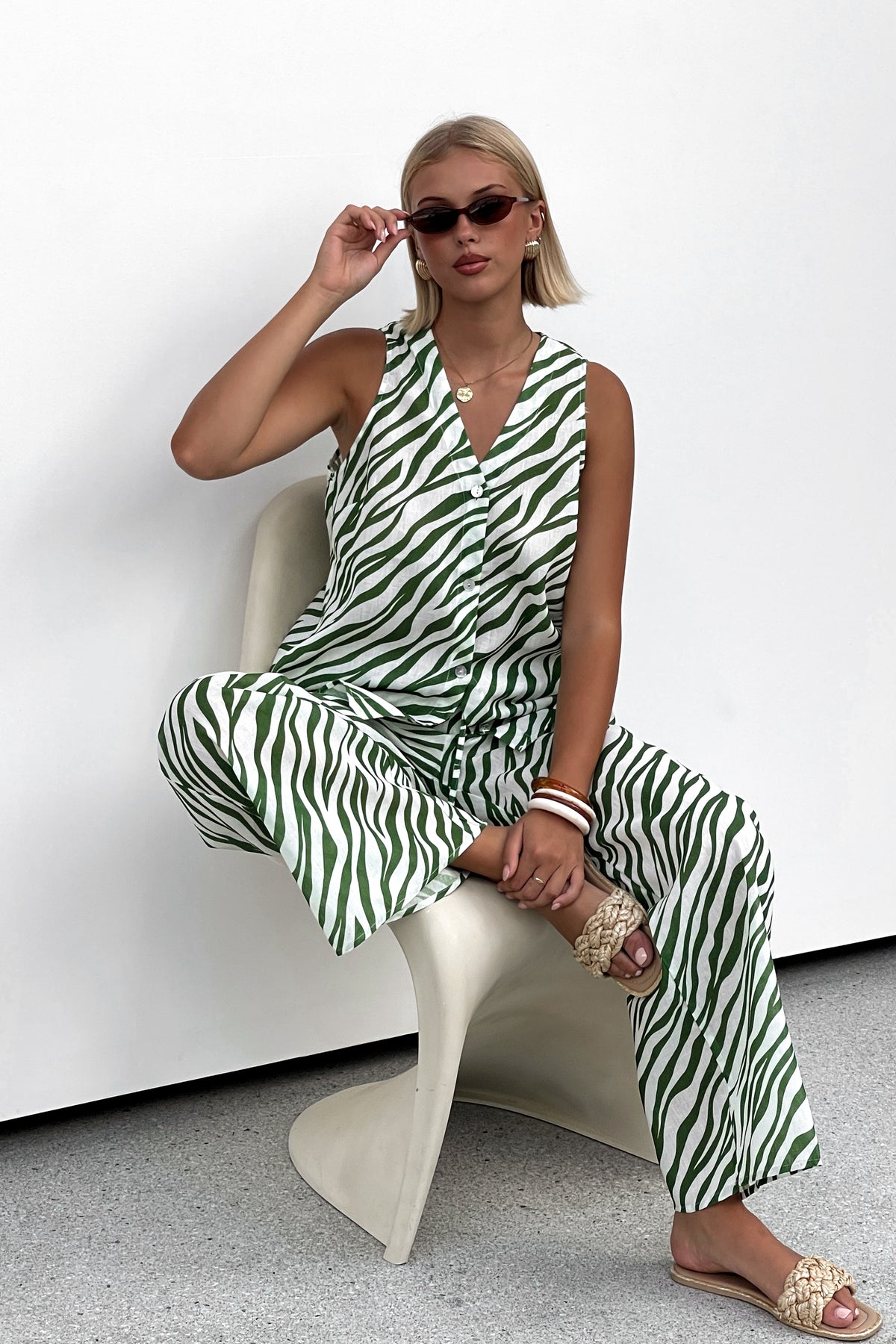 Lari Set